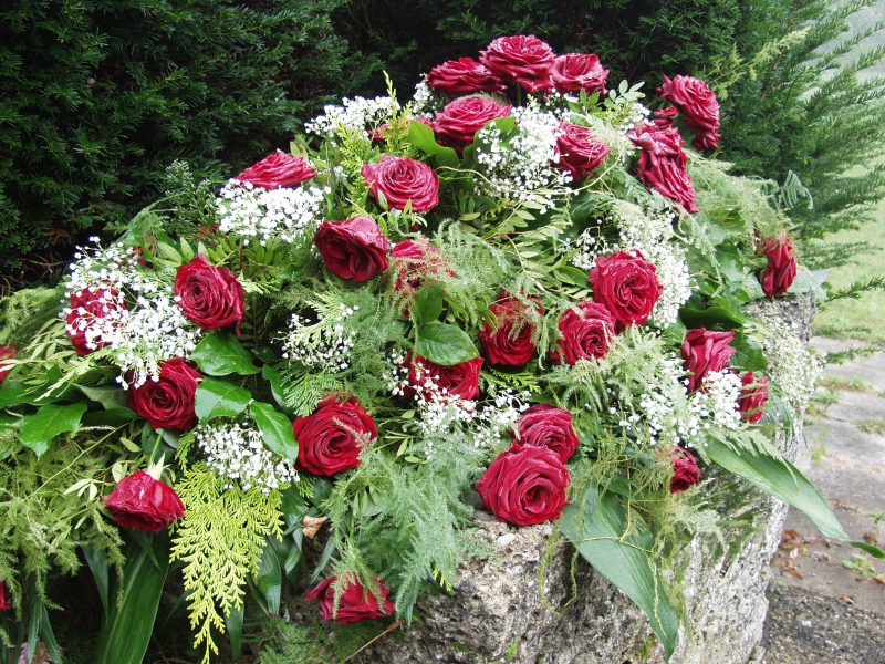 funeraire-LA ROQUE ESCLAPON-min_roses-61203